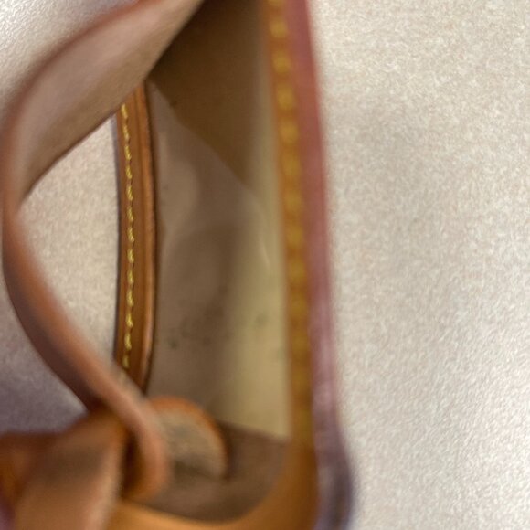 Louis Vuitton Vintage Vachetta Leather Luggage Tag w/ Buckle.- Preowned - Picture 5 of 6